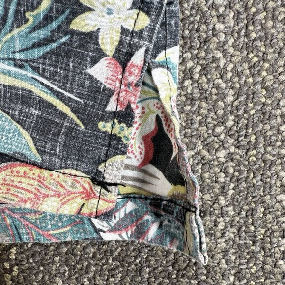 Reyn Spooner Hawaiian Shirt Floral Reverse Print - Picture 5 of 8